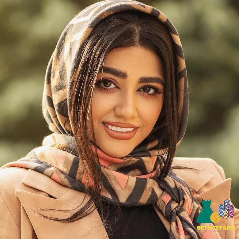 سرنا امینی کیست؟